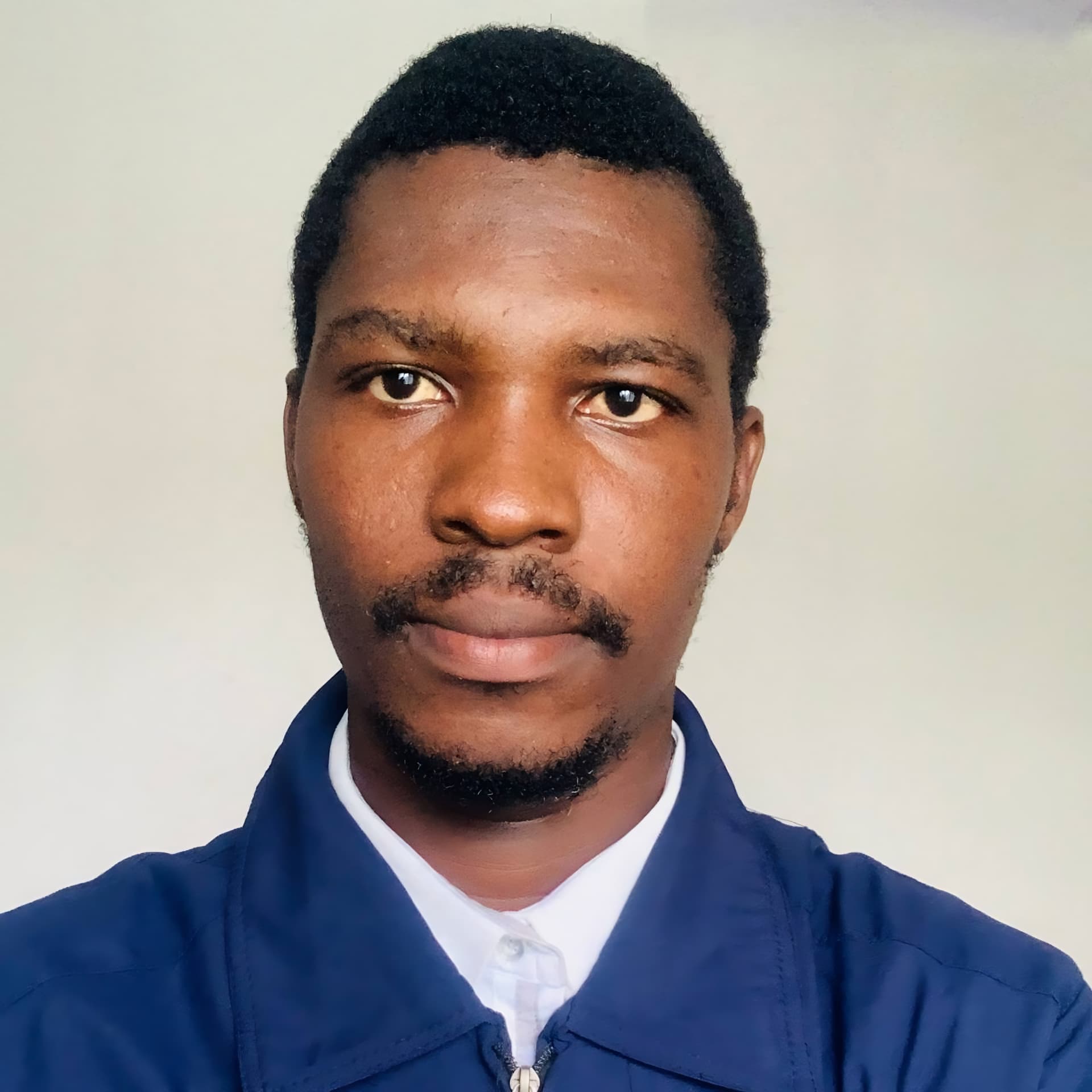 Portrait of Bismark Nartey, graduating fellow of the Crafting Tomorrow pilot project