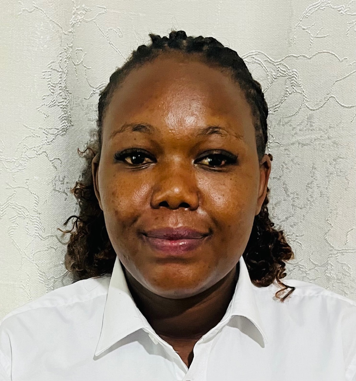 Portrait of Diana Chepkoech, graduating fellow of the Crafting Tomorrow pilot project